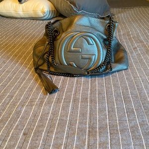 Authentic Gucci Metallic Pebbled Calfskin Medium Soho Chain shoulder bag